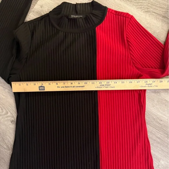 Two-Tone Ribbed Long Sleeve Top – Marc New York Andrew Marc (L) - Picture 3 of 4